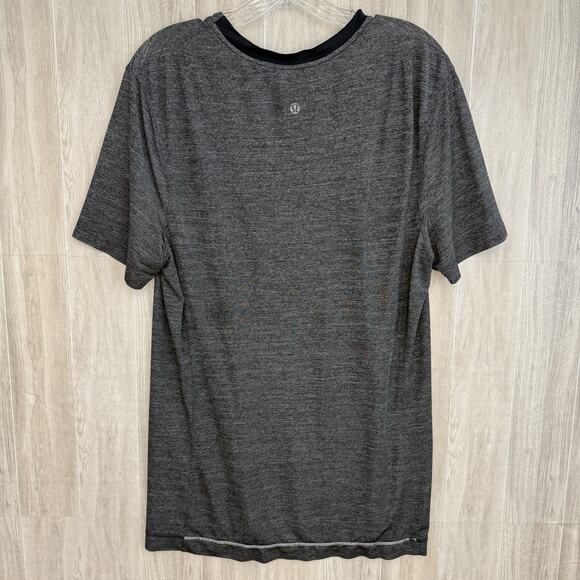 Lululemon Shirt Men’s Medium Performance Heather Gray Short Sleeve READ - Picture 2 of 8